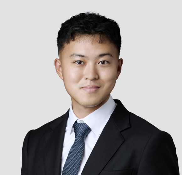 headshot for , Associate<br />
Broadfield Asia