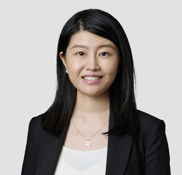 headshot for , Senior Managing Associate<br />
Broadfield Asia